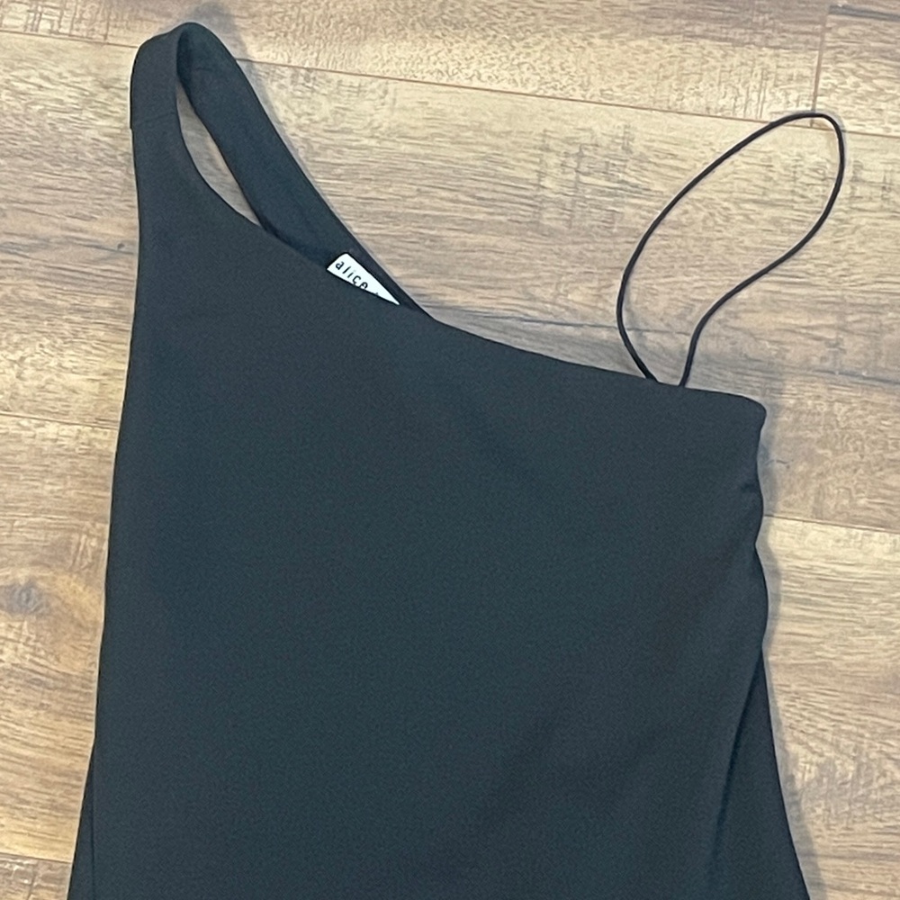 Alice + Olivia Women's Black One-Shoulder Cutout Cocktail Dress Size 0 $250 - Picture 3 of 10